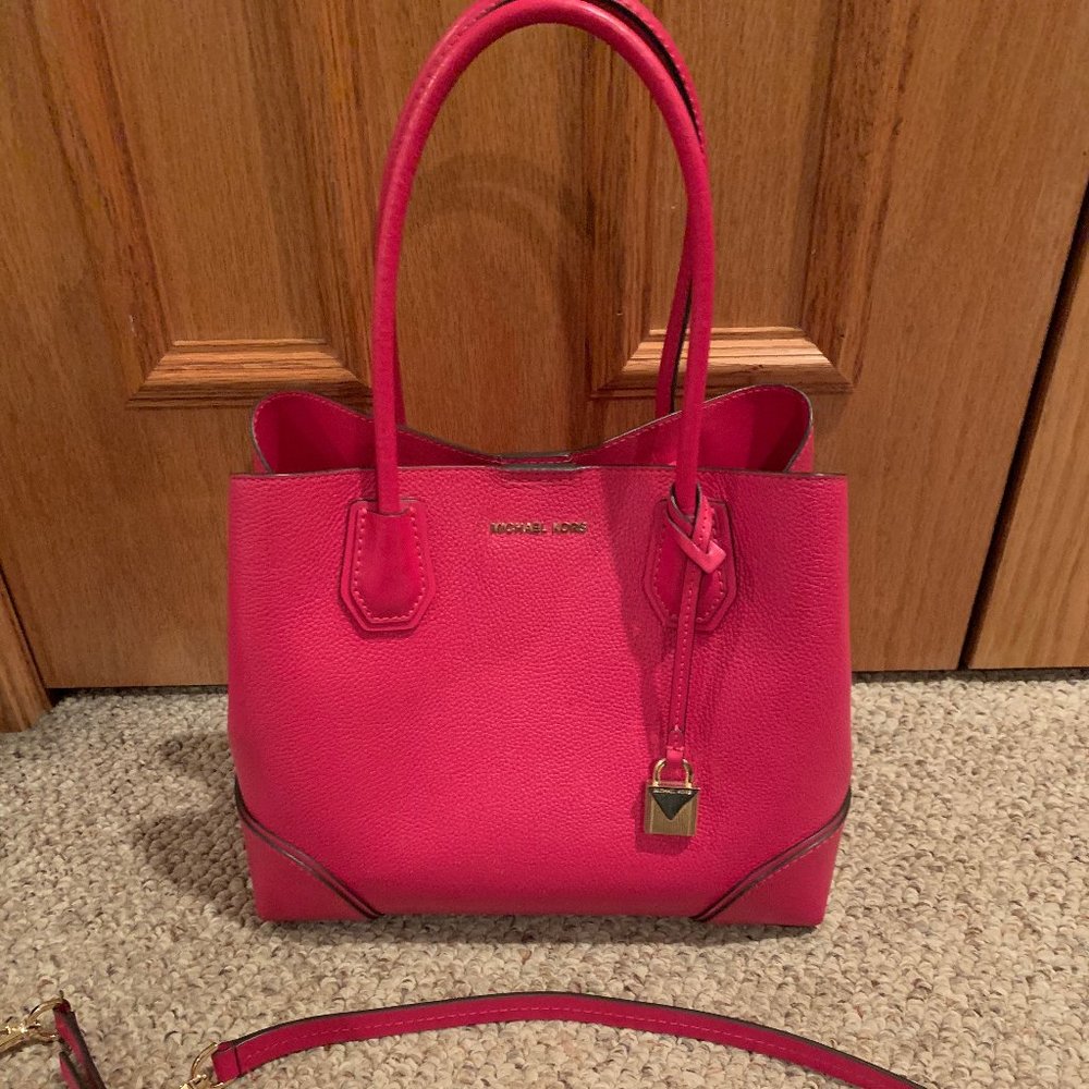 Medium MK purse
